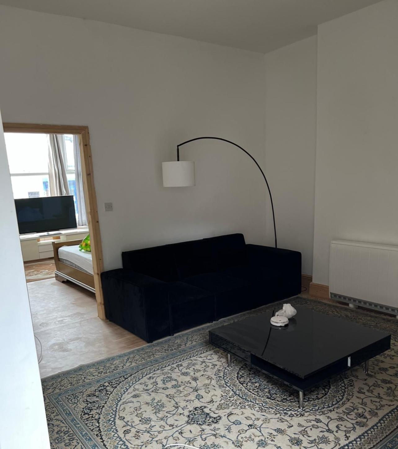 New Flat, Own Bathroom, Sitting Room & Large Bedroom - Walsall Bescot Extérieur photo