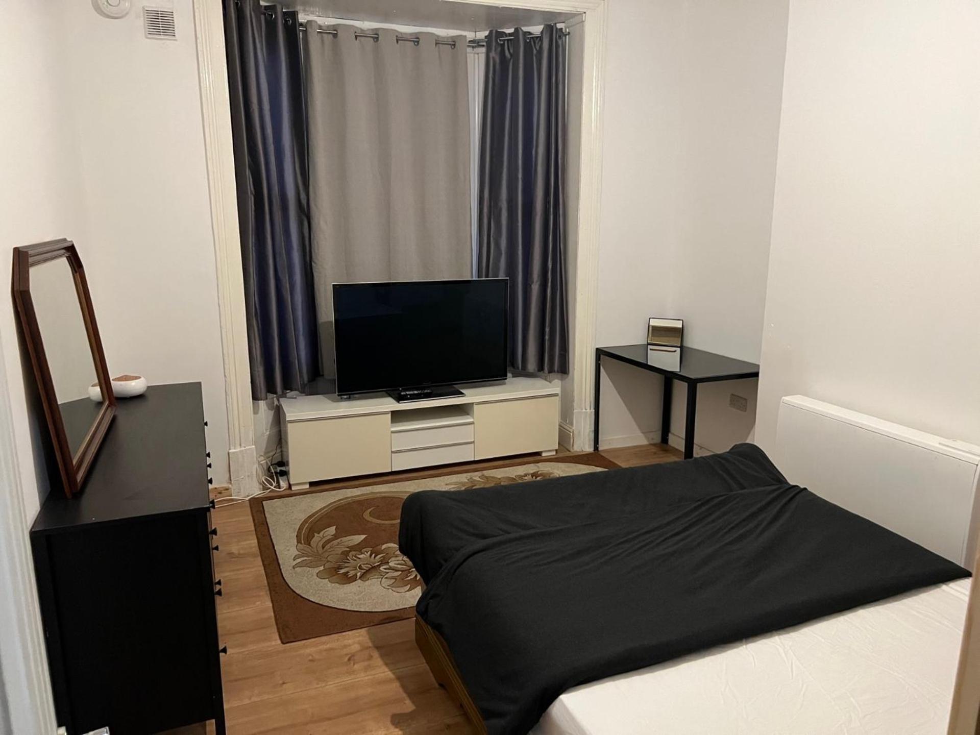 New Flat, Own Bathroom, Sitting Room & Large Bedroom - Walsall Bescot Extérieur photo